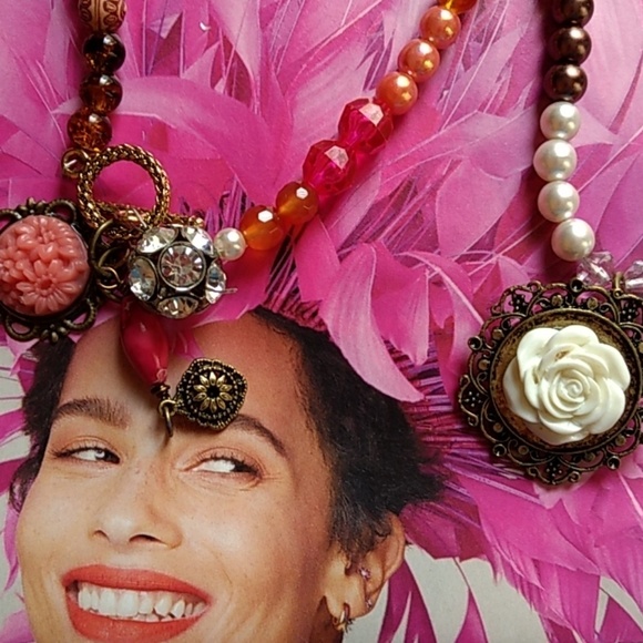 Cynvision original One of a Kind Diva laureate - Picture 2 of 7